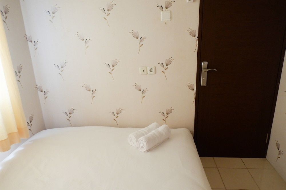 Puri Park View Apartment with Balcony Room 8