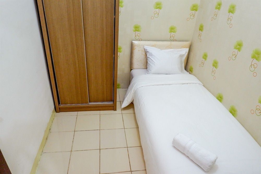 Puri Park View Apartment with Balcony Room 6