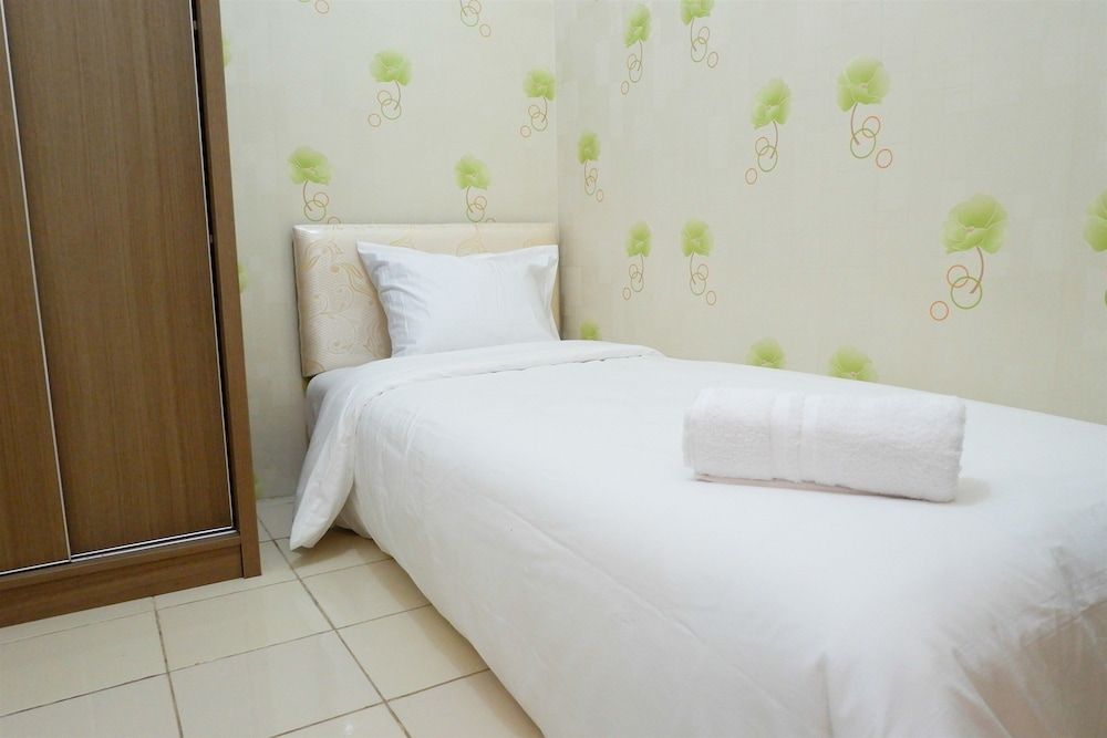 Puri Park View Apartment with Balcony Room 9