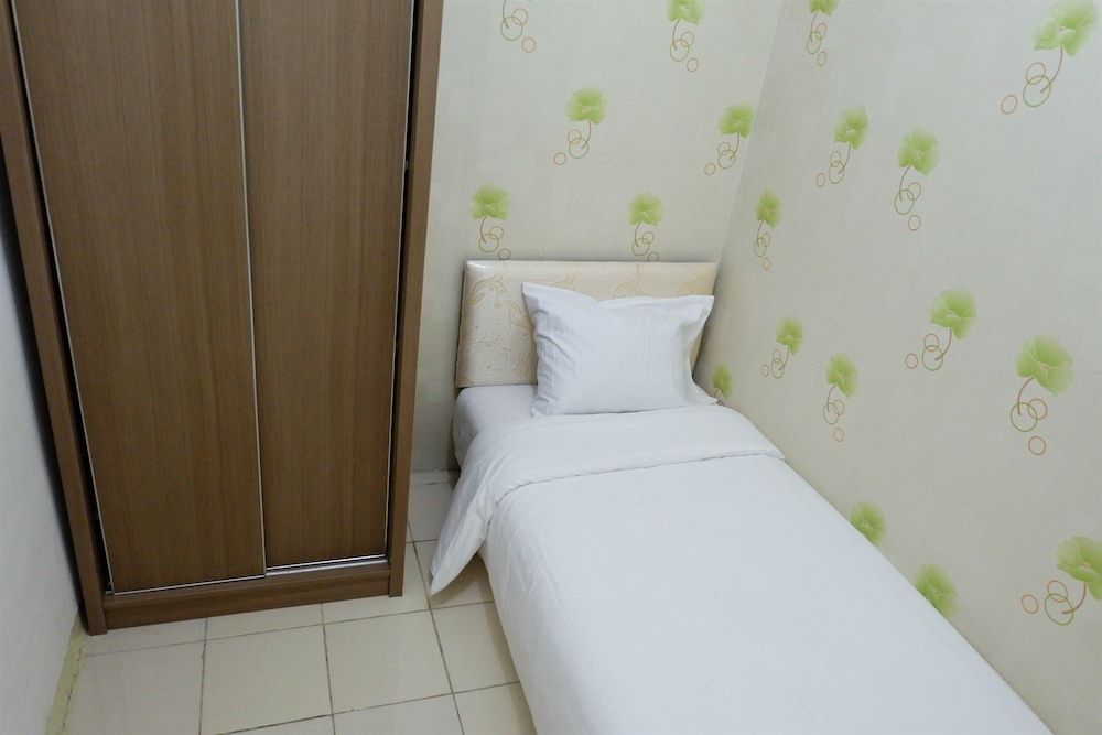 Puri Park View Apartment with Balcony Room 3