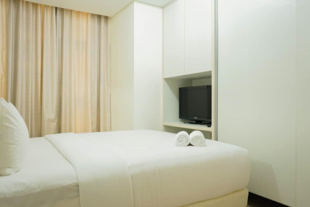 undefined 2BR with Study Room at L'Avenue Apartment 9