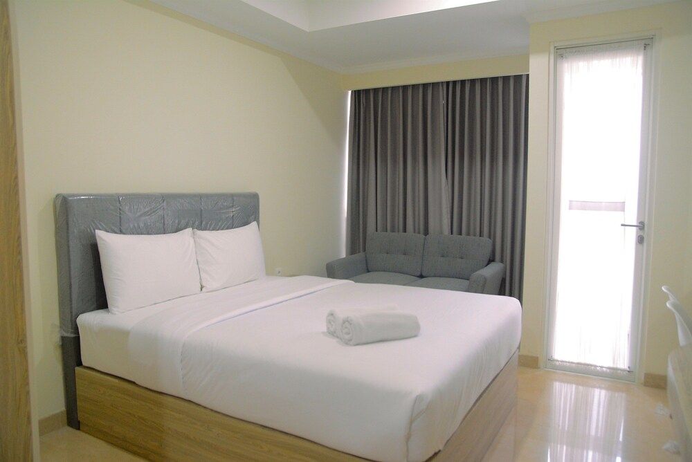undefined Spacious Studio Menteng Park Apartment 4