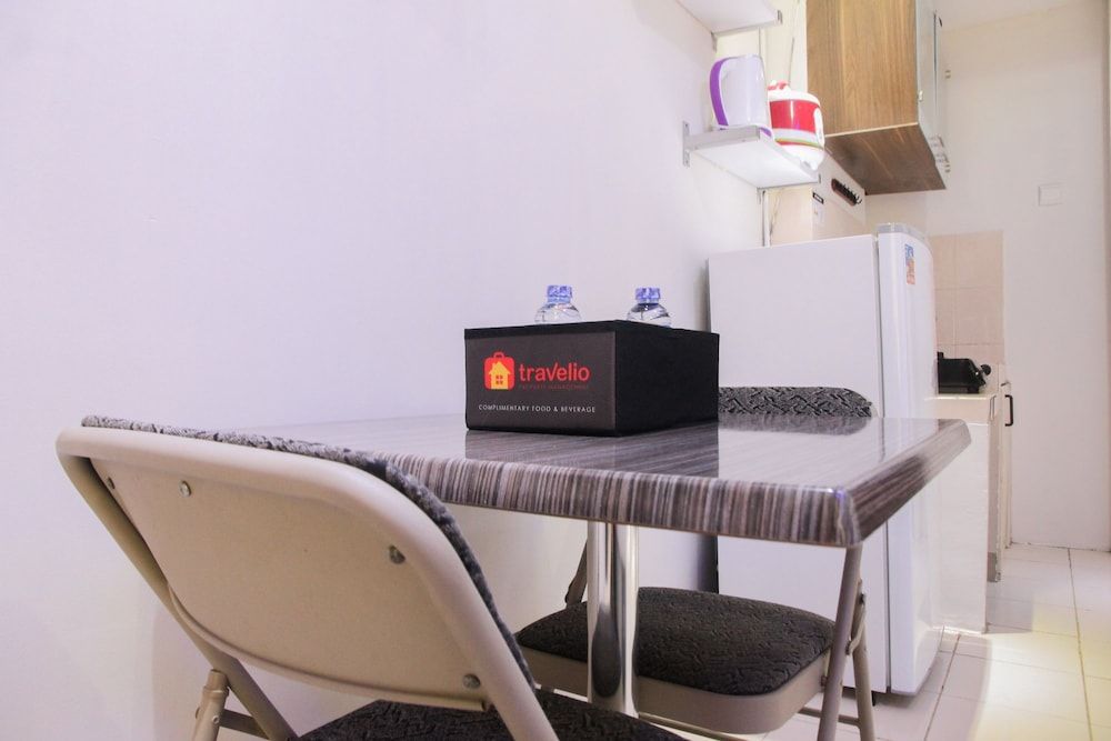 Comfy Studio Room Sunter Park View Apartment Room 9