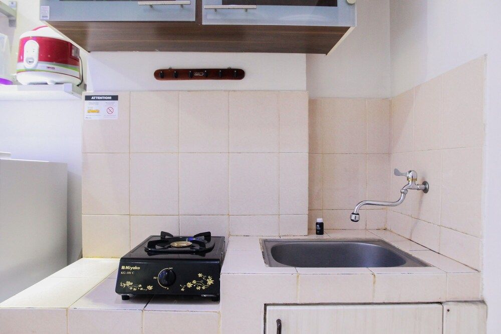 Comfy Studio Room Sunter Park View Apartment Room 16