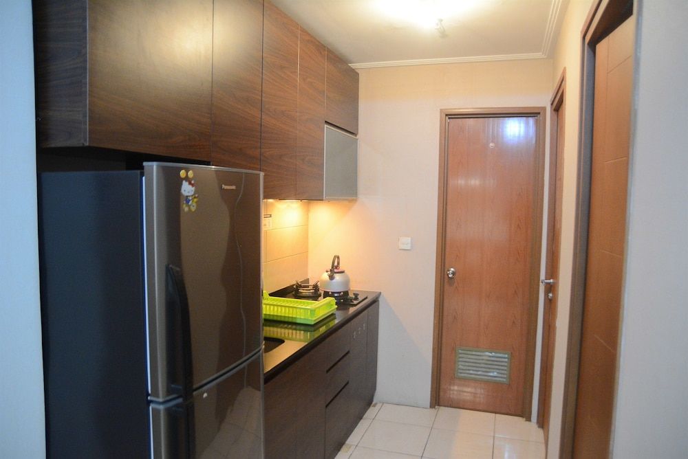 Great Location 2BR Maple Park Apartment Room 22