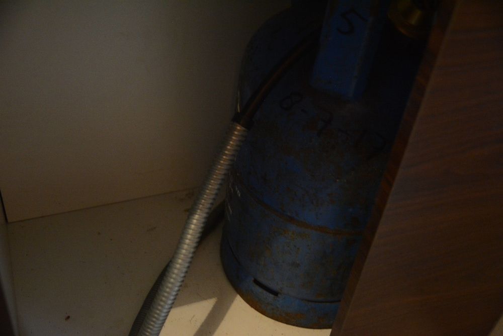 Great Location 2BR Maple Park Apartment Room 21