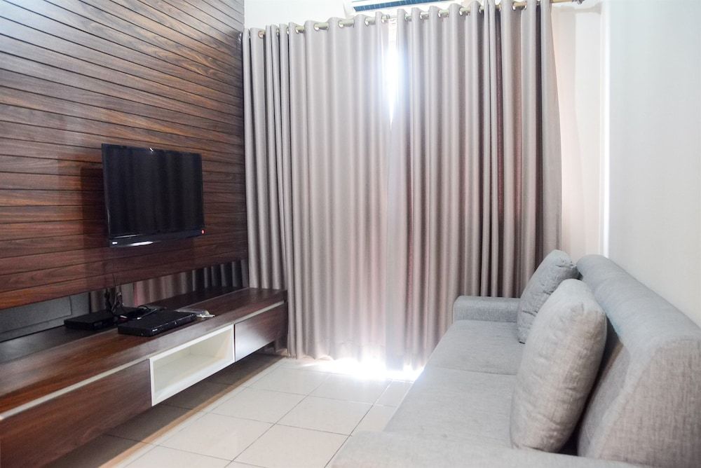 Great Location 2BR Maple Park Apartment Room 25