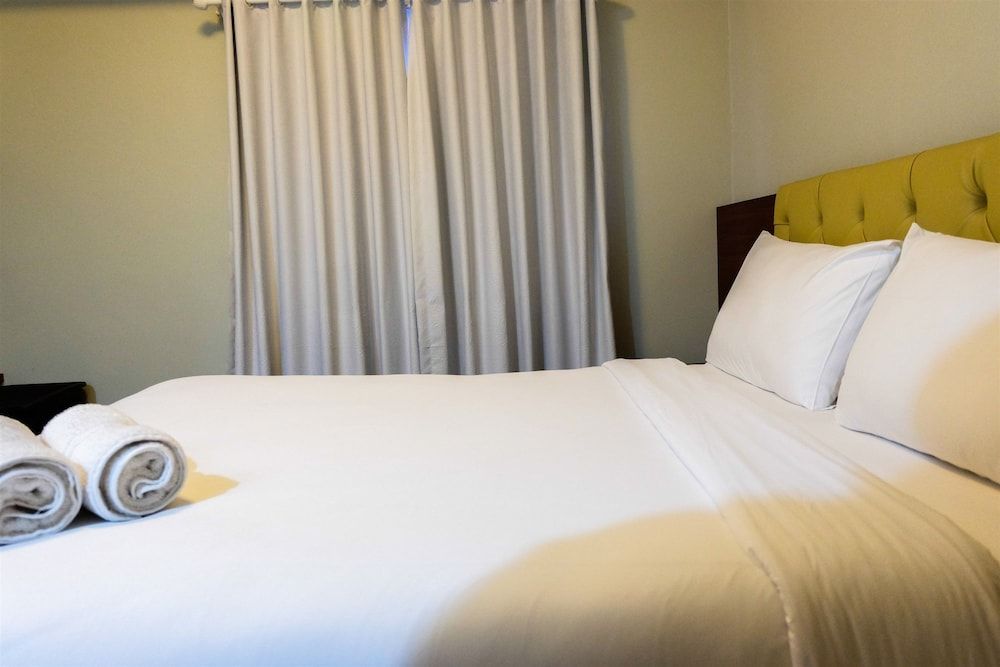 Amazing 2BR with City View The Wave Apartment Room 11