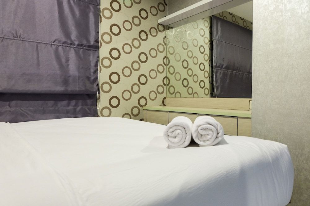 Spacious 1BR Pancoran Riverside Apartment near Kalibata City Room