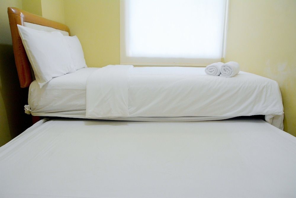 Comfy 2BR Green Bay Pluit Apartment Room 2