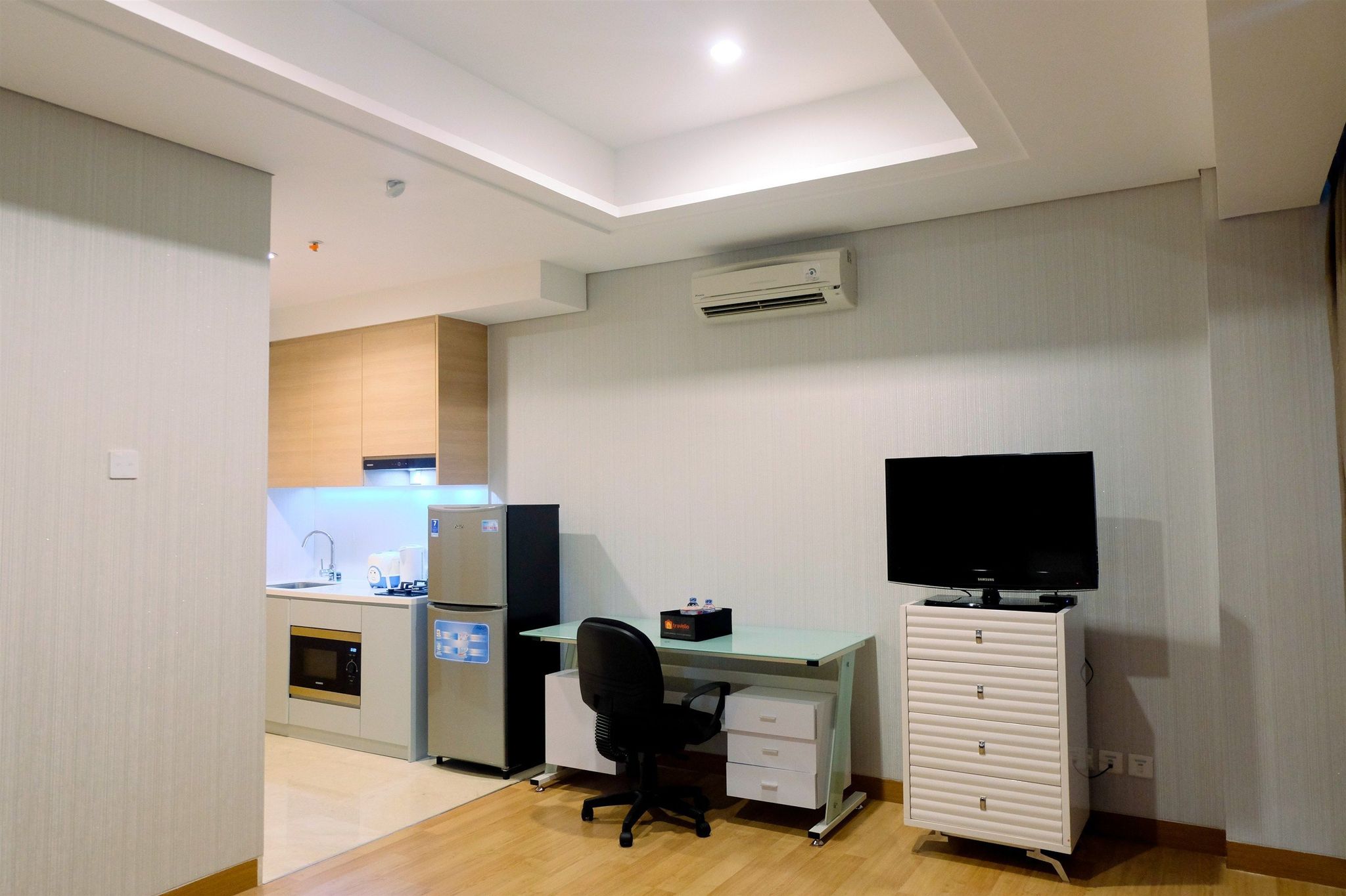 undefined Homey Studio Room at Capitol Suites 4