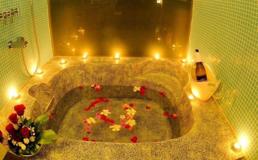 Mekong Riverside Boutique Resort & Spa