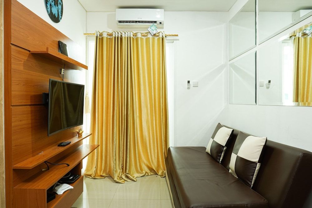 undefined 2BR Apartment with Sofa Bed at Woodland Park Residence 8