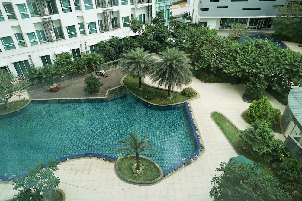 undefined 2BR Apartment with Sofa Bed at Woodland Park Residence 3