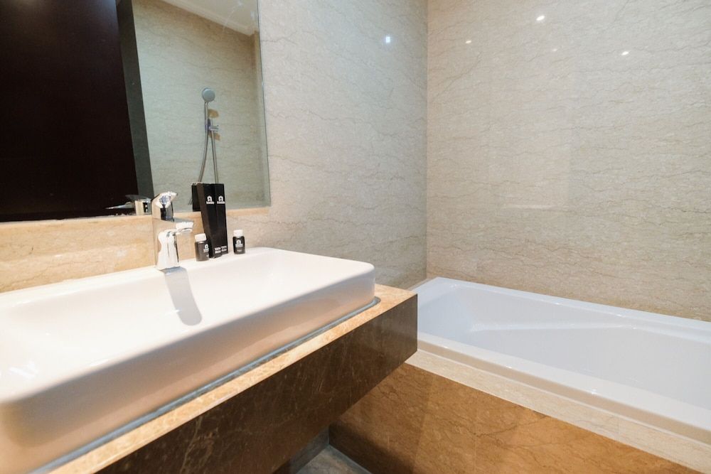 Comfortable and Modern 2BR Menteng Park Apartment Room 9