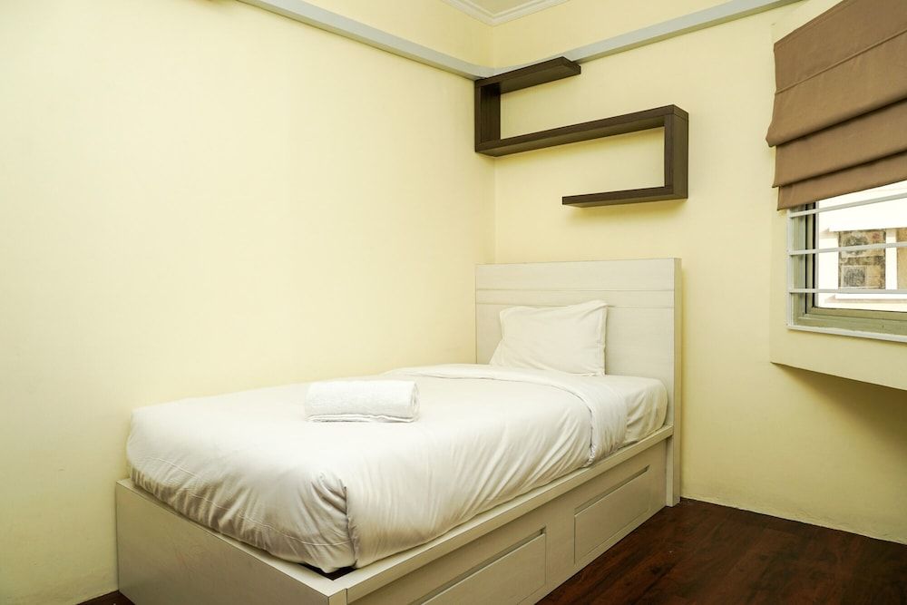 undefined Comfy 3BR Apartment at Mediterania Gajah Mada 5
