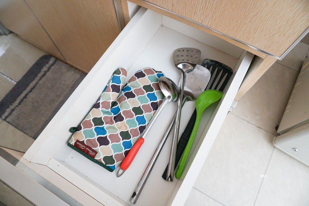 Spacious 2BR Green Bay Pluit Apartment Room 11