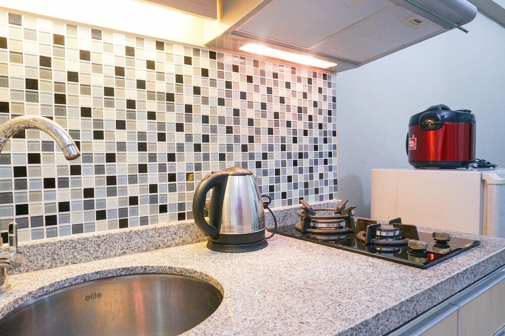 Spacious 2BR Green Bay Pluit Apartment Room 16