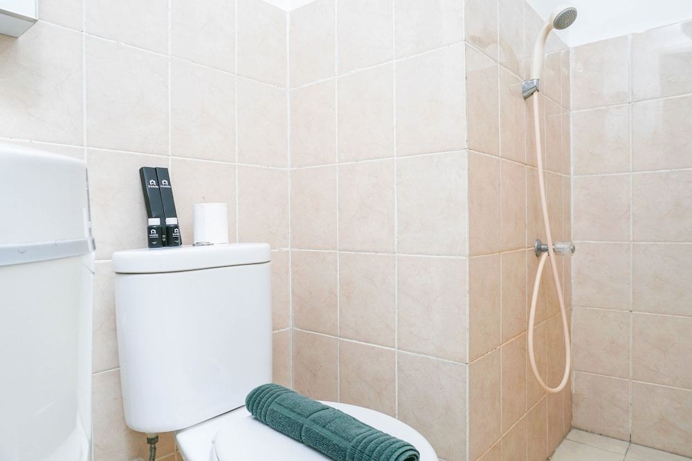 Spacious 2BR Green Bay Pluit Apartment Room 21