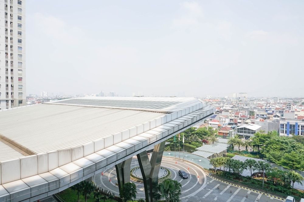 undefined Spacious 2BR Green Bay Pluit Apartment 5