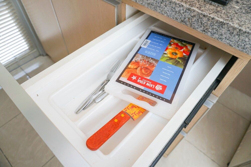 Spacious 2BR Green Bay Pluit Apartment Room 15