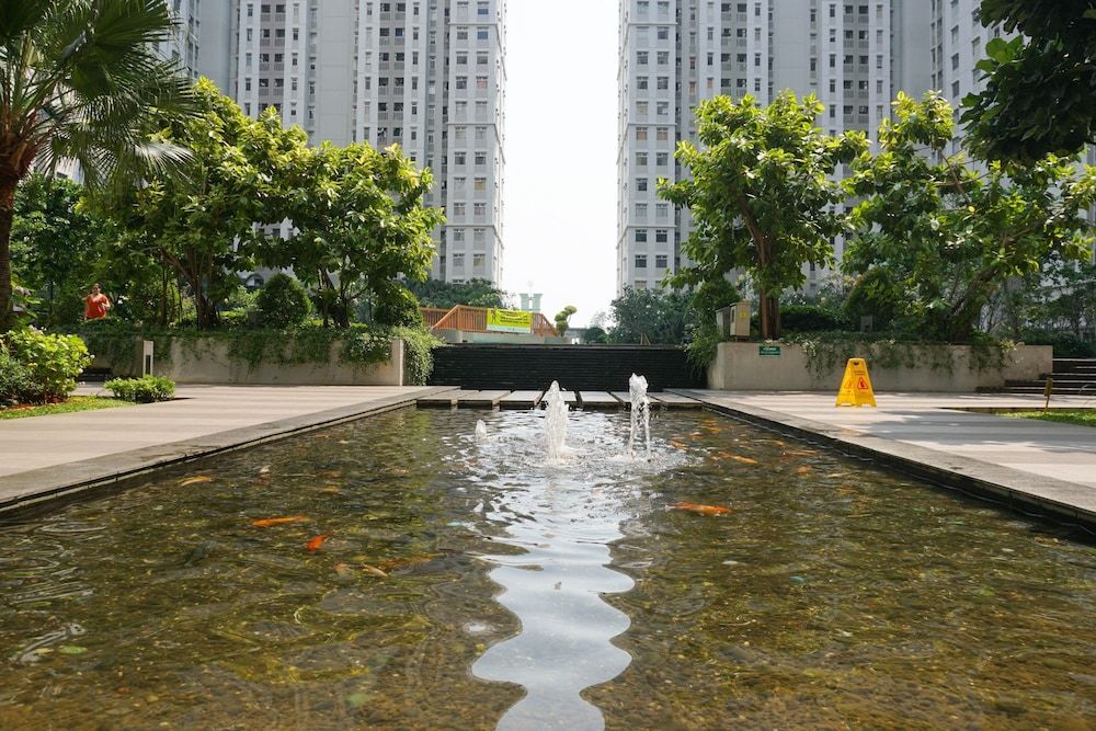 undefined Spacious 2BR Green Bay Pluit Apartment 4