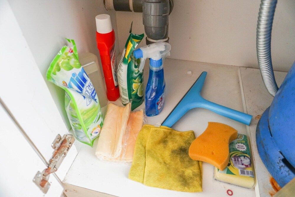 Spacious 2BR Green Bay Pluit Apartment Room 10