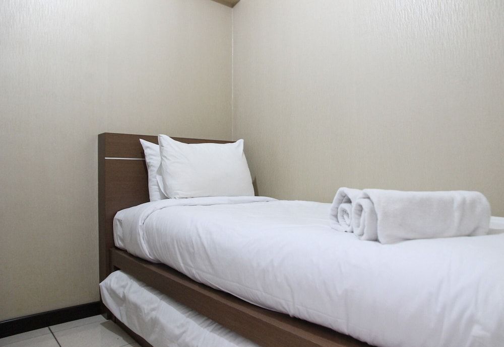 undefined Clean and Cozy 2BR at Green Bay Apartment 5