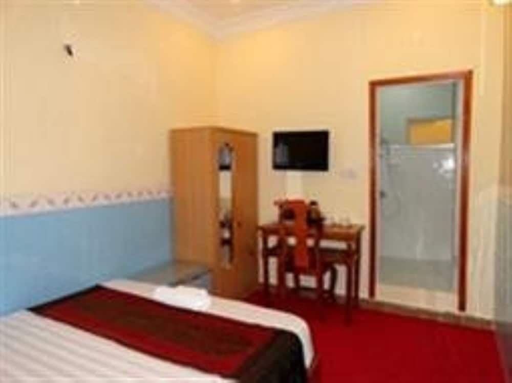 undefined Sun Flower Mart 4