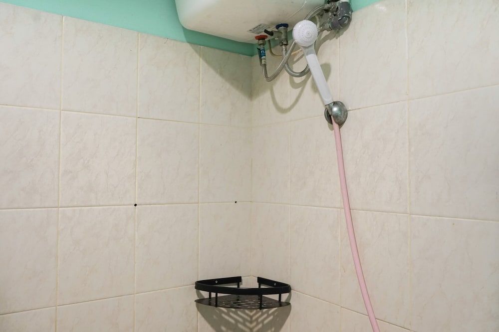 Elegant and Comfy 1BR Green Central City Apartment Room 9