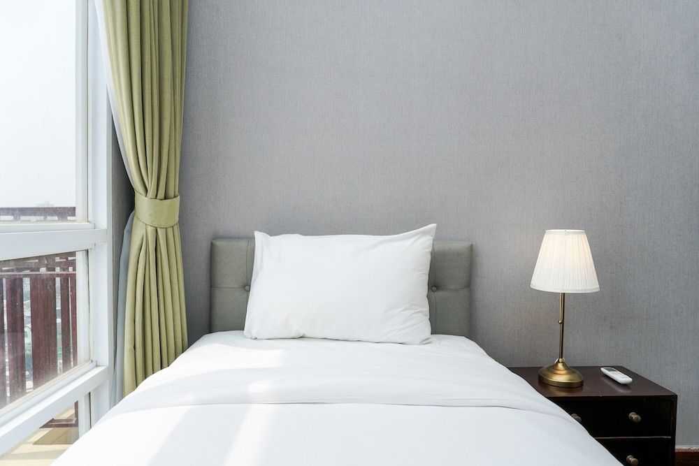 undefined Fabulous 2BR Lucky Tower Apartment 9