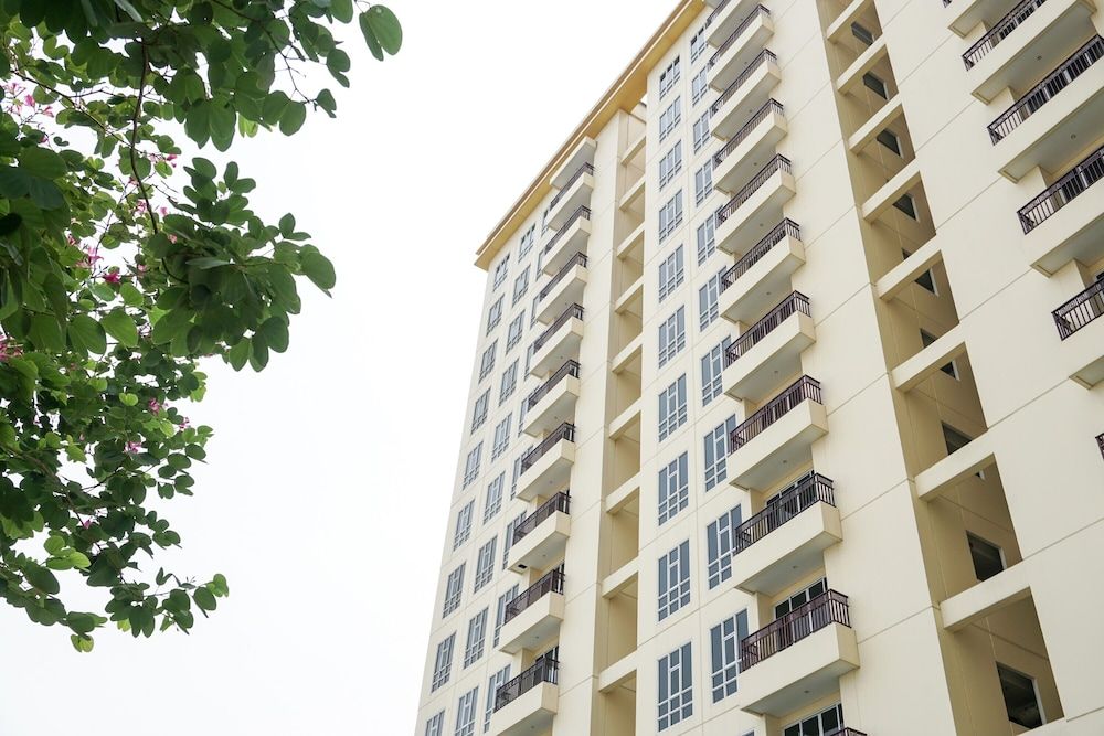 undefined Fabulous 2BR Lucky Tower Apartment 2