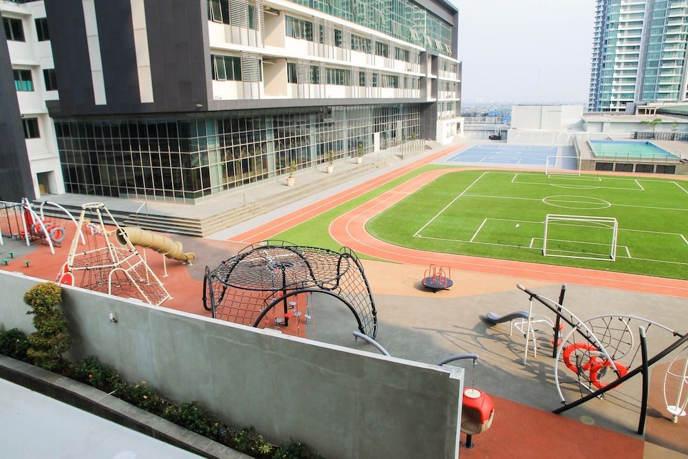 undefined Luxurious 3BR at St. Moritz Apartment near Shopping Mall