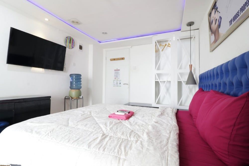 Travelibu @ Bassura City Apartment Studio 4