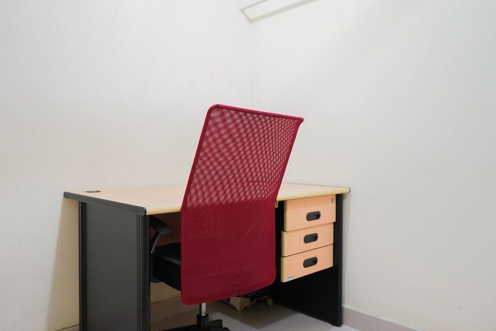 Elegant and Homey 2BR Hampton's Park Apartment Room 11