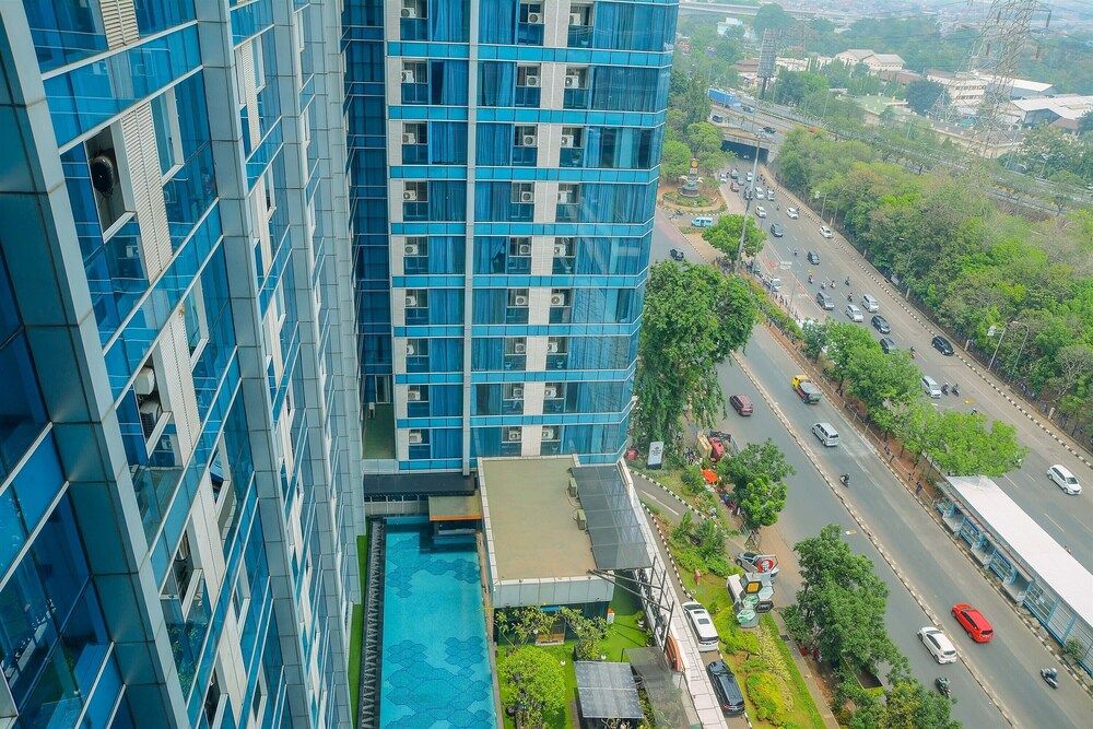 undefined Comfy and Beautiful 1BR at Tamansari The Hive Apartment