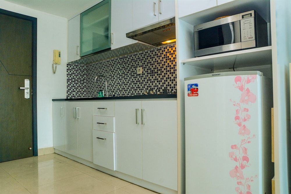 undefined Best Price Studio at Tamansari The Hive Apartment 6