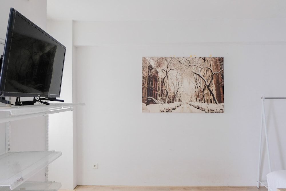 undefined Cozy and Elegant Studio Bintaro Park View Apartment 8