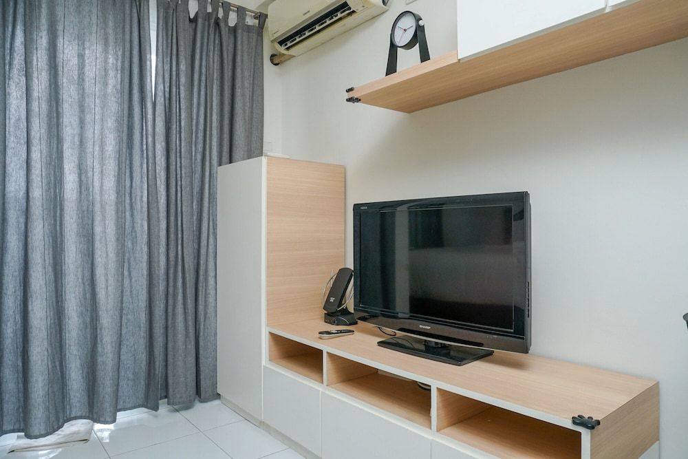 undefined Best Spacious Studio Belmont Residence Puri Apartment 10