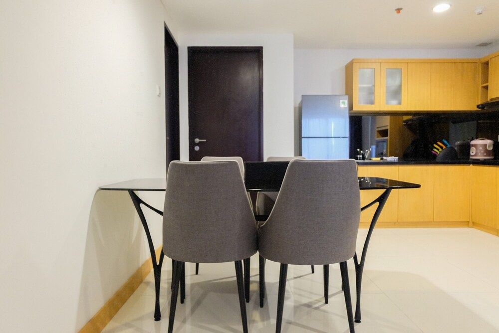 Big Size with City View @ 3BR Lexington Apartment Room 7