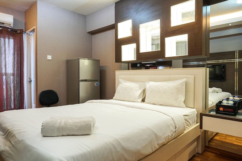 undefined Comfortable Studio @ Green Bay Pluit Apartment
