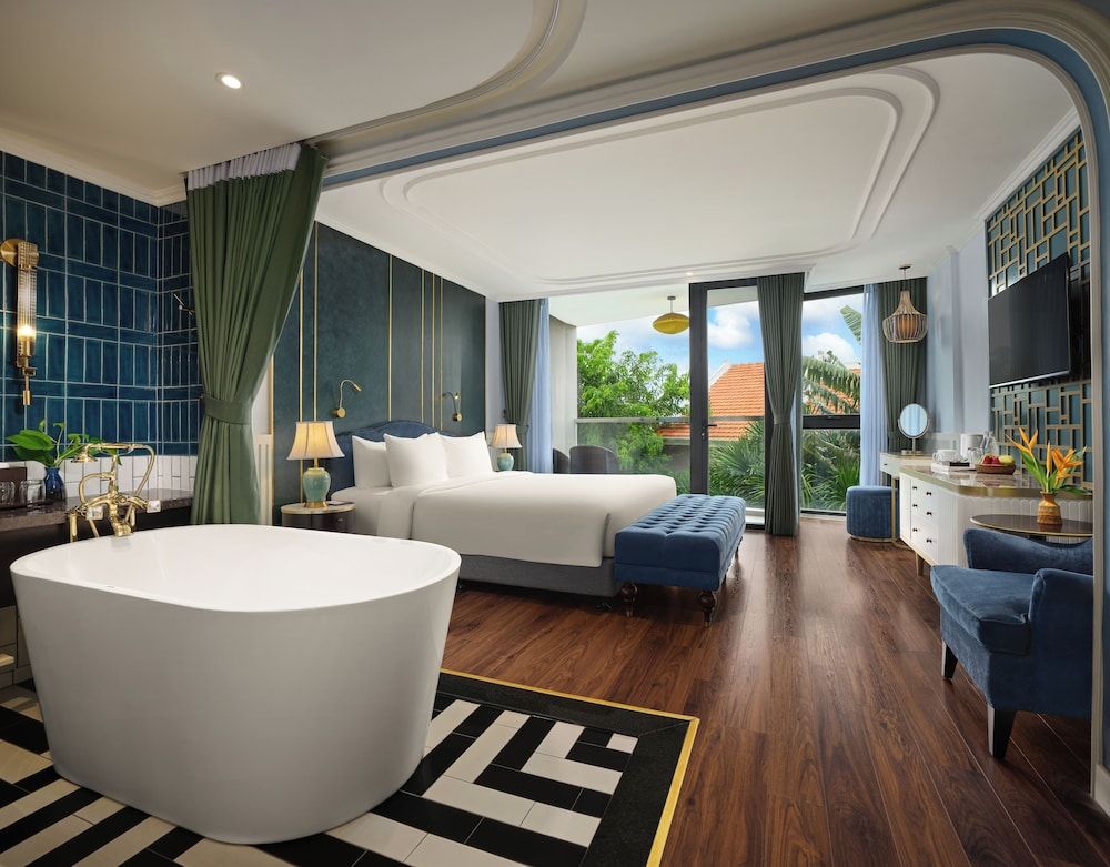 Premier Deluxe Garden View