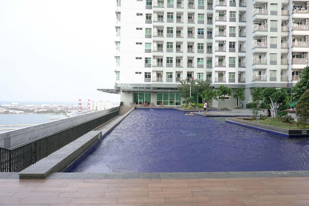 undefined Homey 1BR Apartment with City View Green Bay Condominium 4