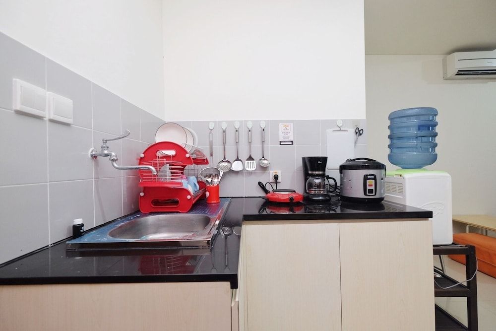 undefined Homey 1BR Apartment with City View Green Bay Condominium 9