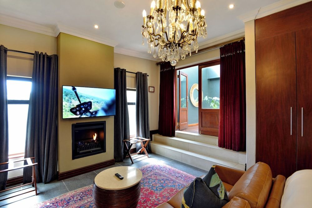 The Residence Boutique Hotel Luxury Room, 1 King Bed 33