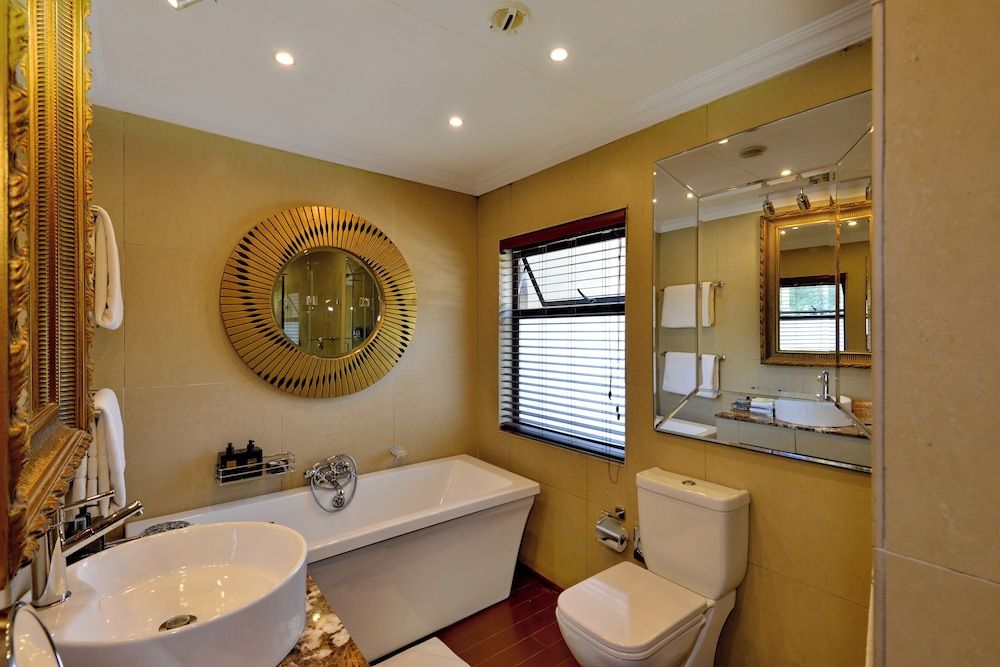 The Residence Boutique Hotel Luxury Room, 1 King Bed 27