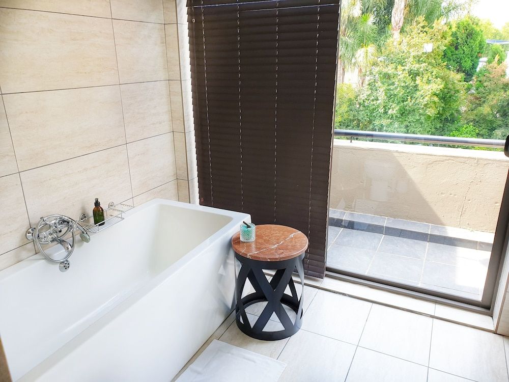 The Residence Boutique Hotel Luxury Room, 1 King Bed 20