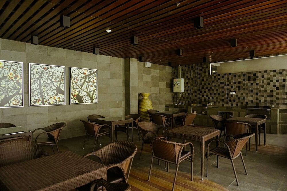 undefined 2Bedroom Sky Terrace Apartment with Pool View 3