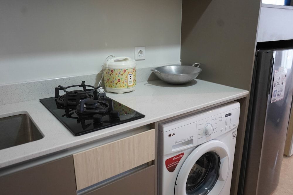 undefined New Furnished Studio Sea View @ Gold Coast Apartment 8