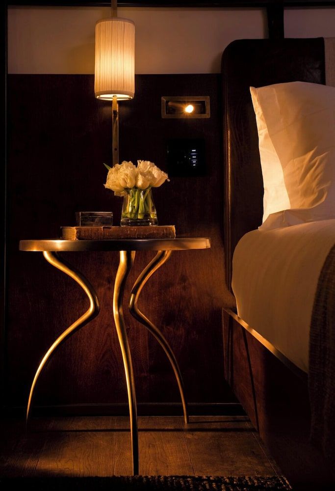 Refinery Hotel Studio, 1 Queen Bed 5